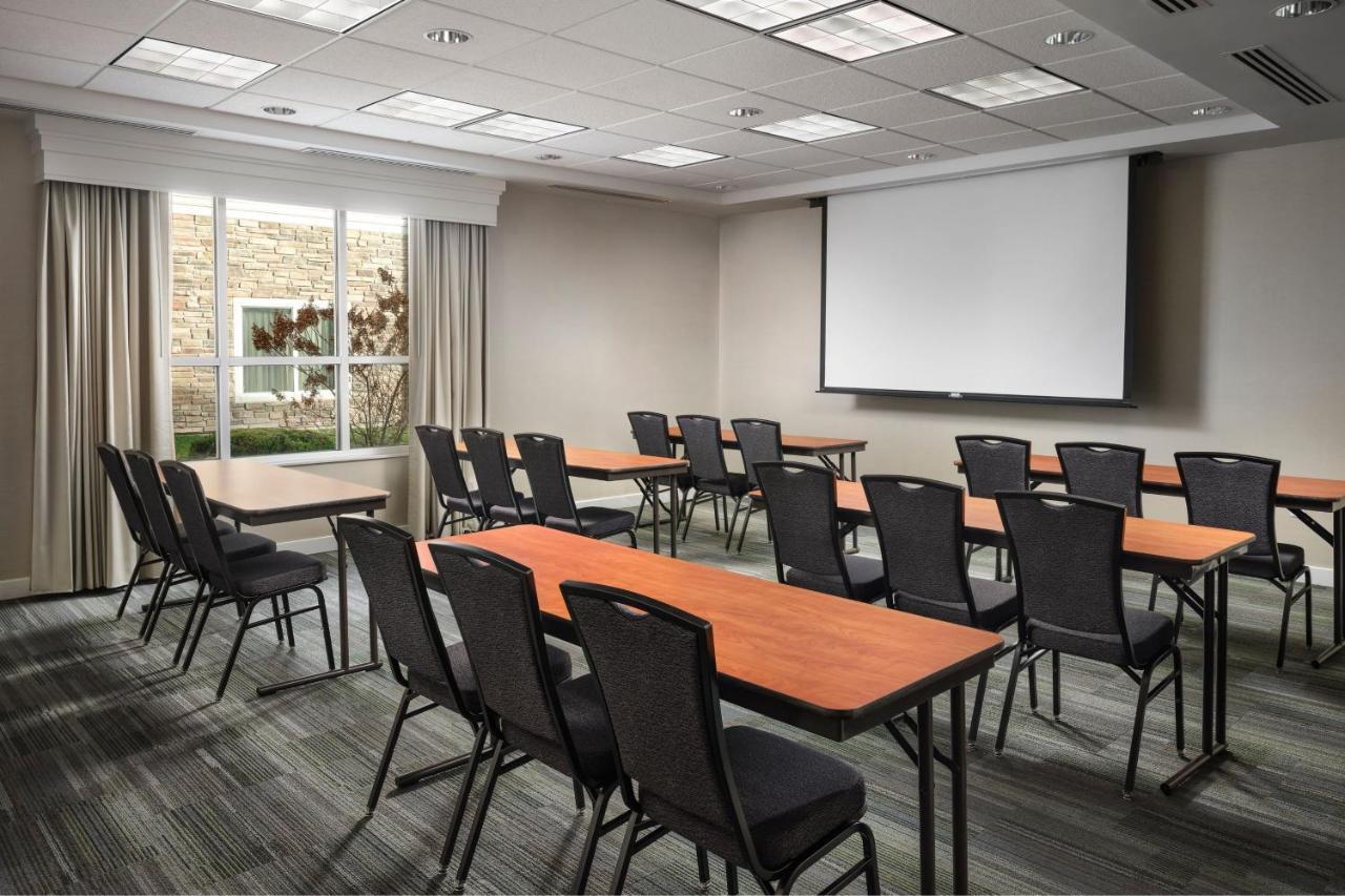 Residence Inn By Marriott Grand Rapids Airport Exterior photo